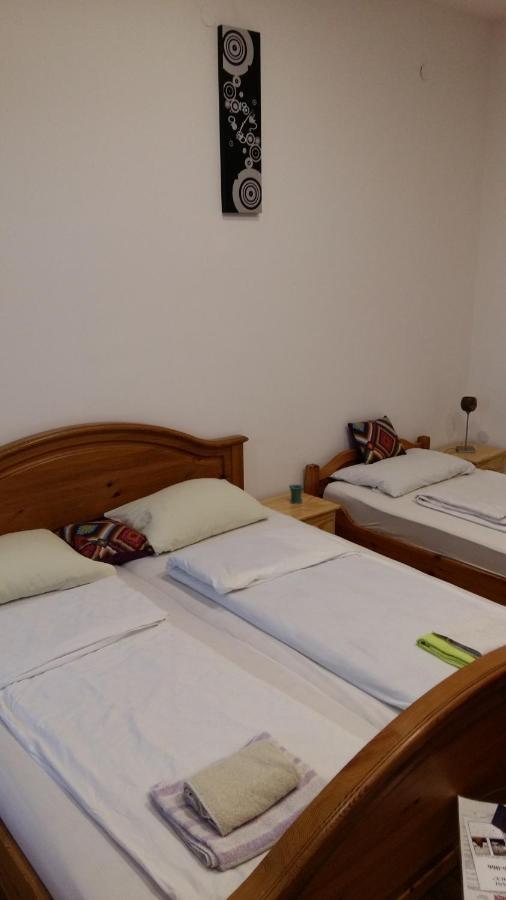 Apartment And Rooms"Tabasnice"Tuzla Centar Kültér fotó
