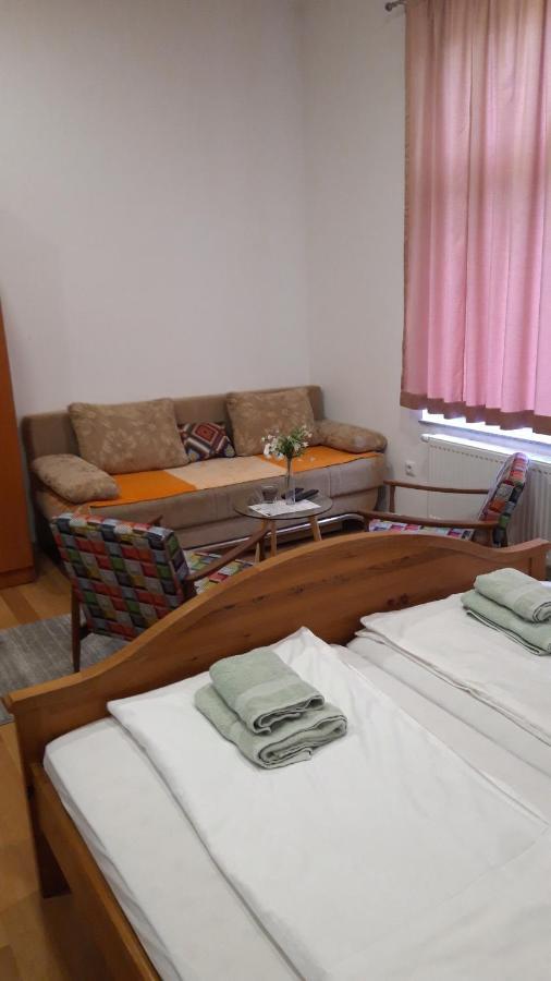 Apartment And Rooms"Tabasnice"Tuzla Centar Kültér fotó