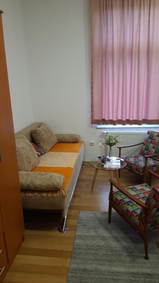 Apartment And Rooms"Tabasnice"Tuzla Centar Kültér fotó
