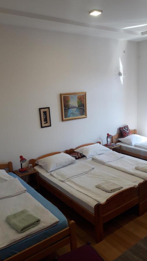 Apartment And Rooms"Tabasnice"Tuzla Centar Kültér fotó