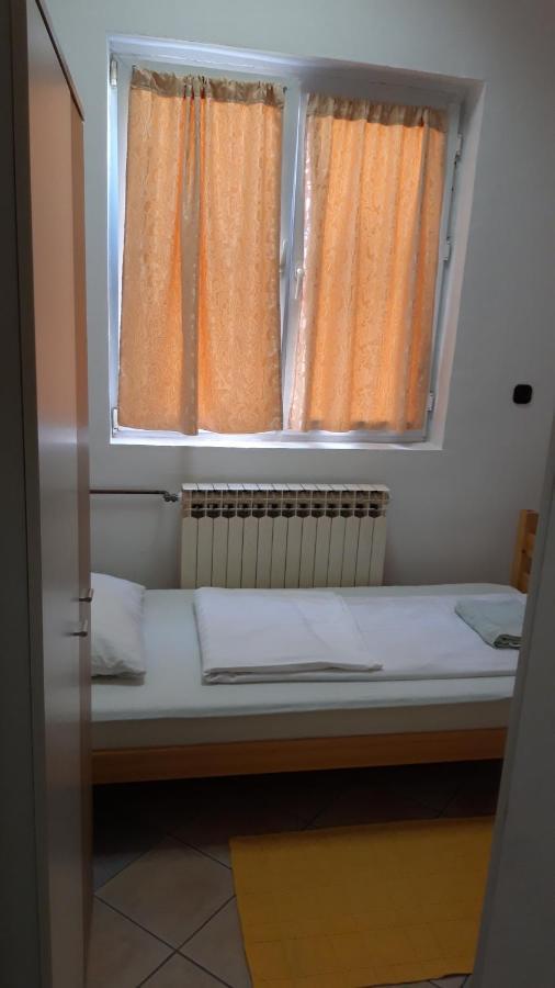 Apartment And Rooms"Tabasnice"Tuzla Centar Kültér fotó